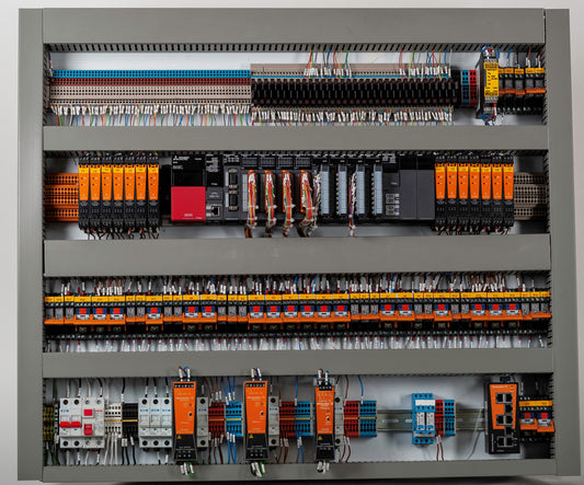 Soluciones en identificación para paneles de control